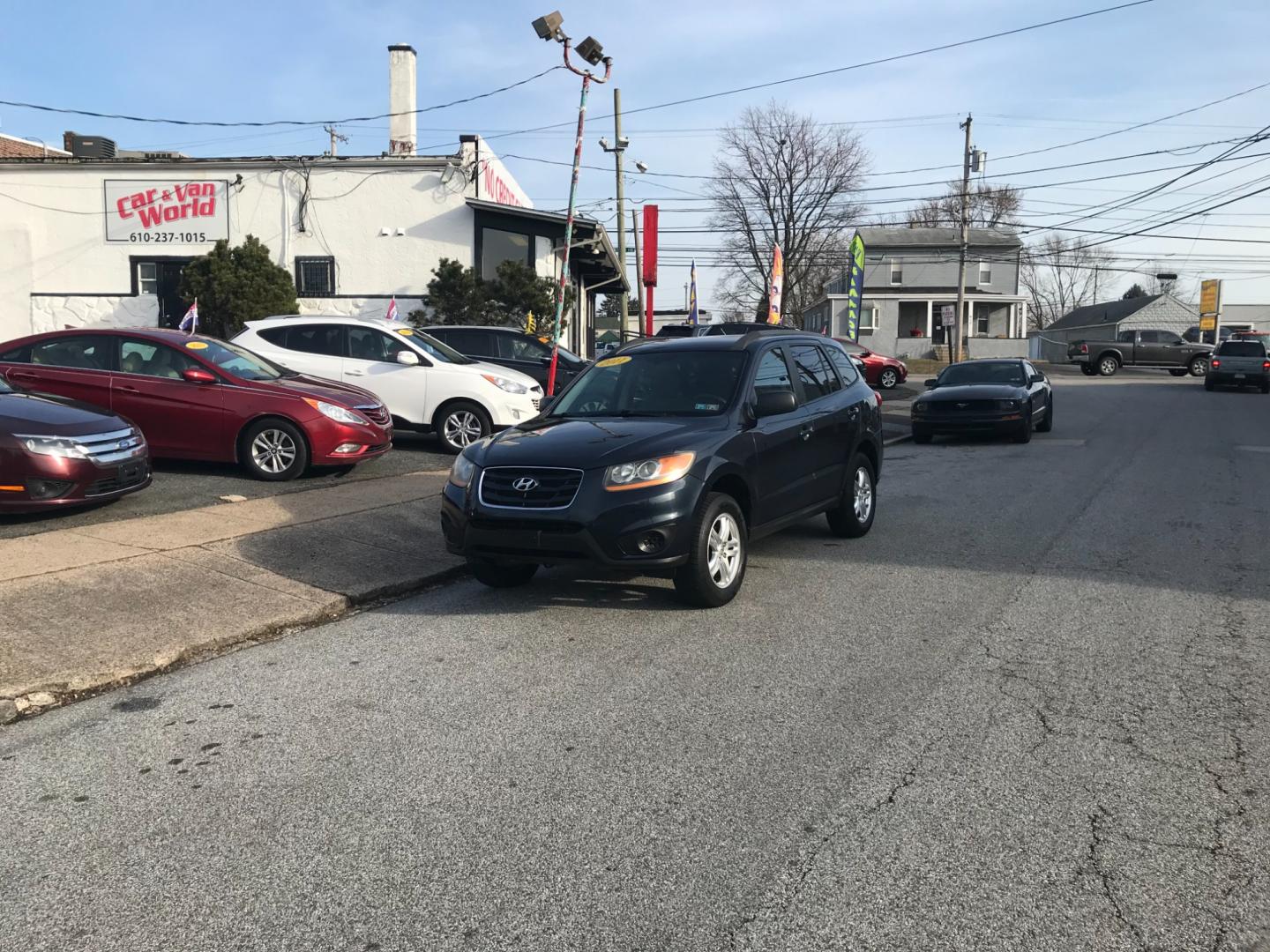 2011 Blue /Gray Hyundai Santa Fe GLS (5XYZGDAB5BG) with an 2.4 V4 engine, Automatic transmission, located at 577 Chester Pike, Prospect Park, PA, 19076, (610) 237-1015, 39.886154, -75.302338 - Photo#1